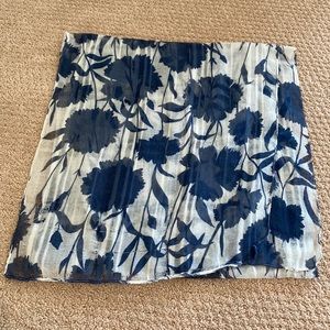Lightweight floral print scarf